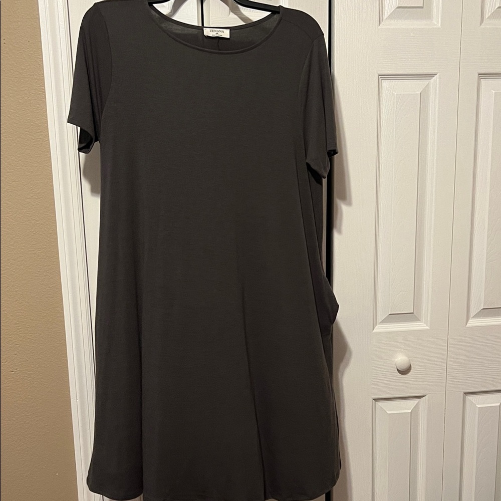 Short sleeve dress